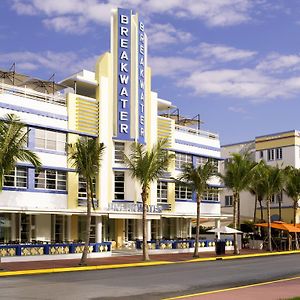 Hotel Breakwater South Beach